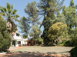 Farm with land, in Sintra 2104762880
