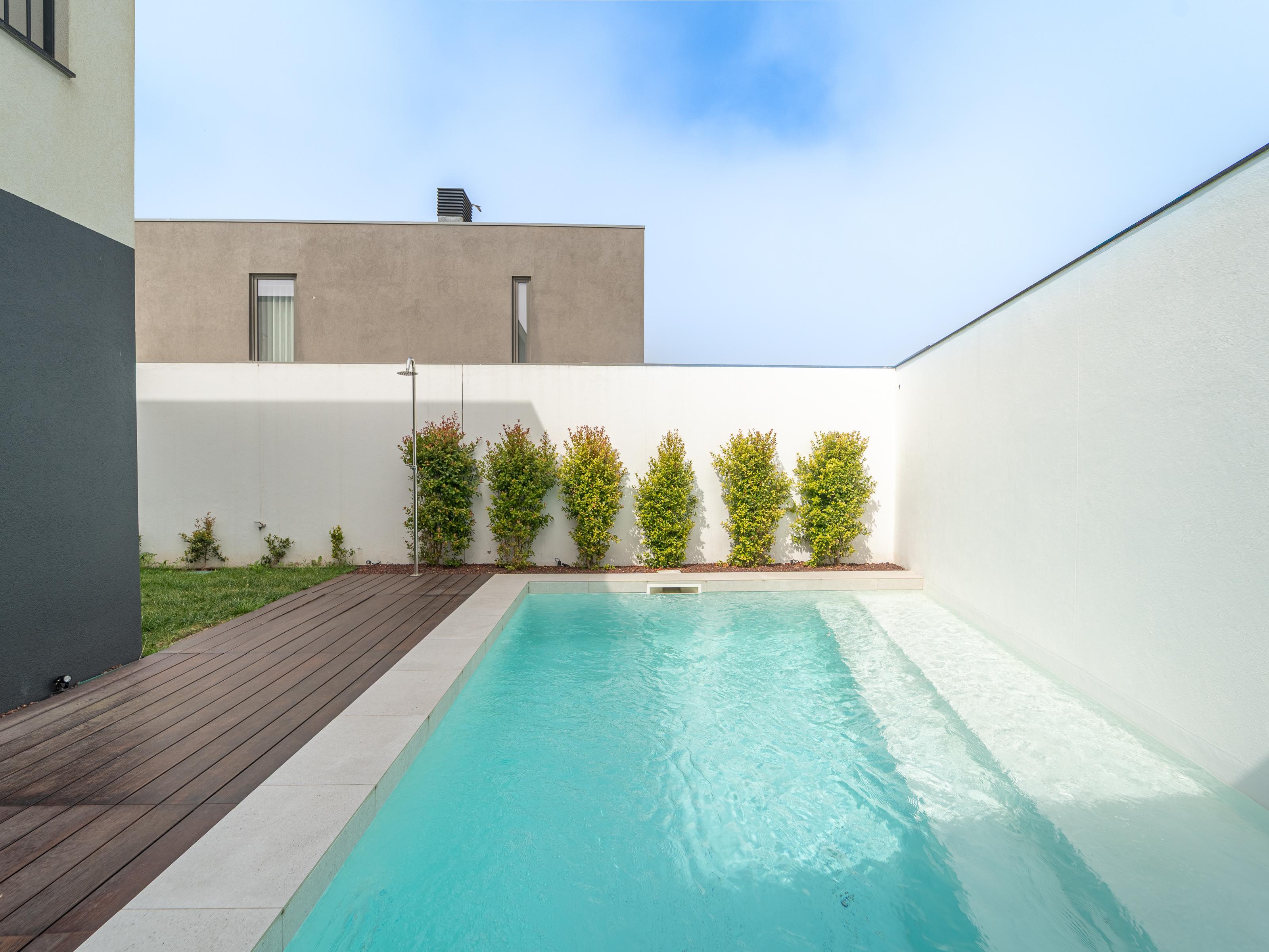 4-bedroom plus 1 villa with a private swimming pool in Canidelo Gaia