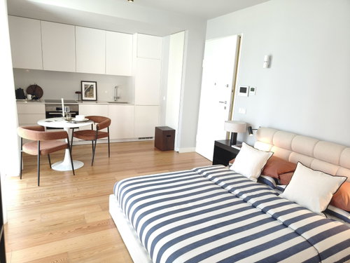 studio apartment with parking 2725897179