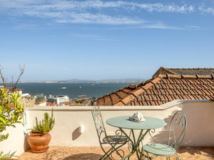 Pentouse T3 with private terraces and river view, in Lapa 2008412360