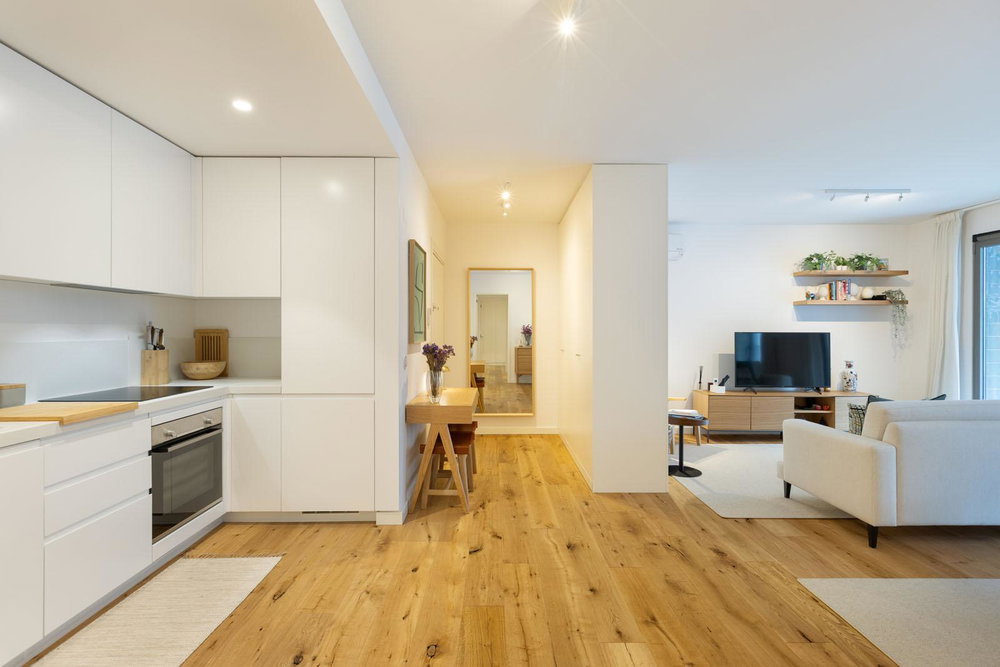 Two-bedroom apartment in a condominium with garage and storage room 2757263770