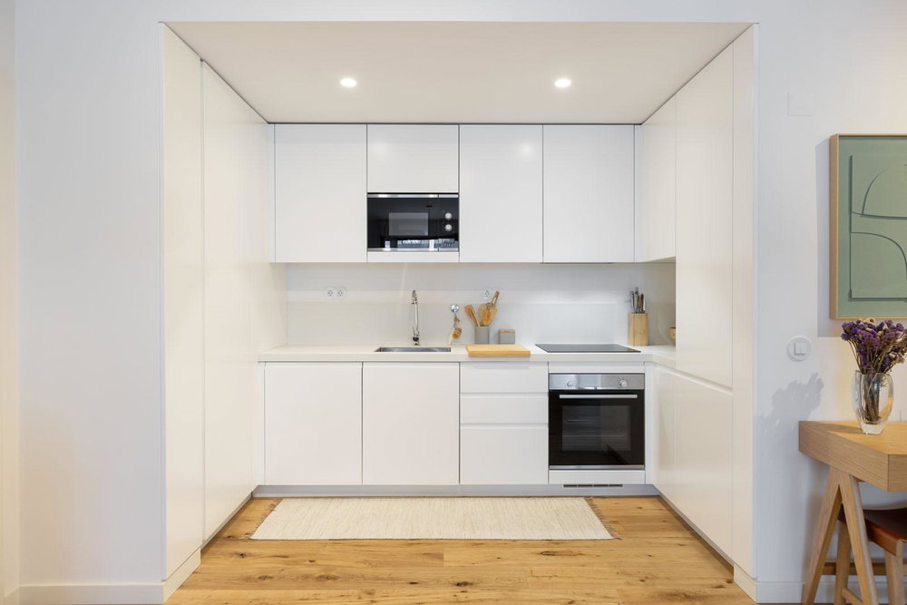 Two-bedroom apartment in a condominium with garage and storage room 2757263770