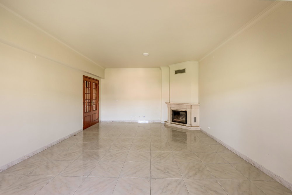4 bedroom flat in Carnaxide with parking and storage room 3502346738