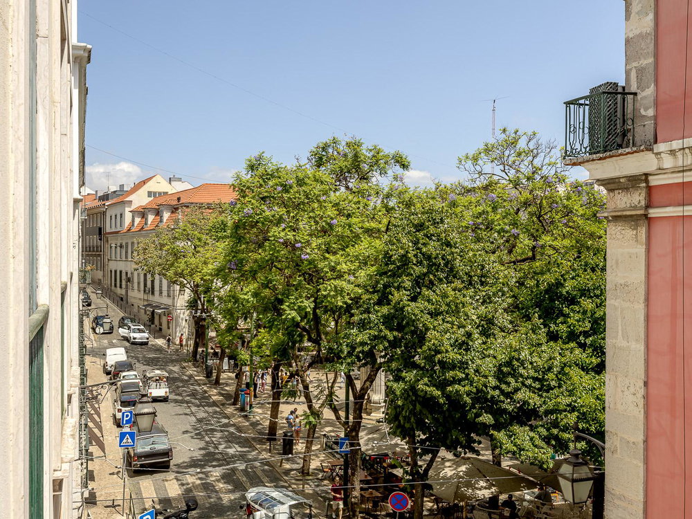 1 bedroom flat with parking in Largo do Carmo 1387301273