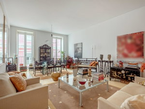 1 bedroom flat with parking in Largo do Carmo 1387301273