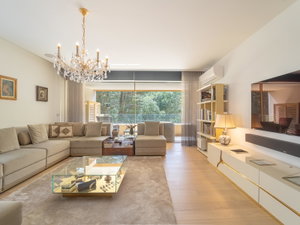 4 bedroom flat, with garage next to Parque da Cidade, Porto