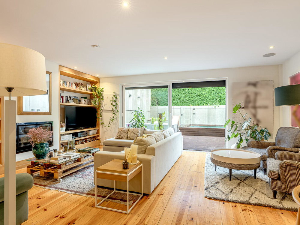 6 bedroom villa with terrace and pool in Campolide, Lisbon 3891227986