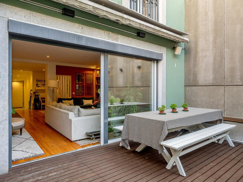 6 bedroom villa with terrace and pool in Campolide, Lisbon 3891227986