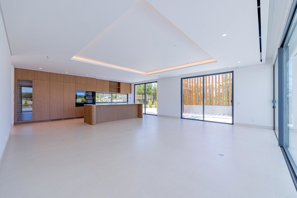 3+2 bedroom villa with swimming pool and rooftop with jacuzzi, in Vilamoura