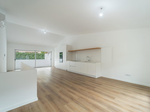 3+1 bedroom triplex villa with balcony and garage 3959968936