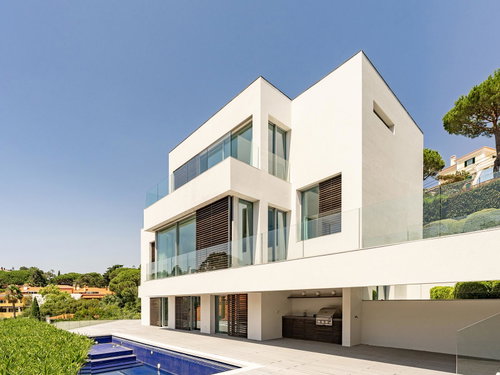 5 bedroom villa in Estoril, with swimming pool, garden and unobstructed views