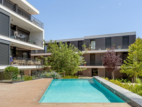3 bedroom flat in a gated community in Carnaxide, Oeiras, Lisbon