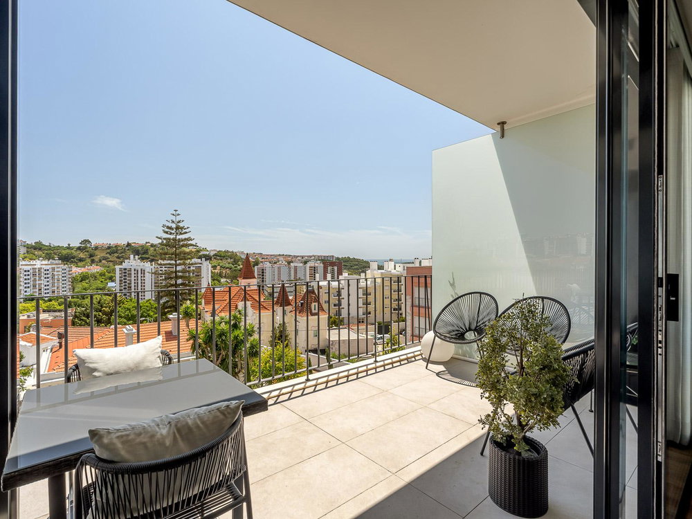3 bedroom flat in a gated community in Carnaxide, Oeiras, Lisbon