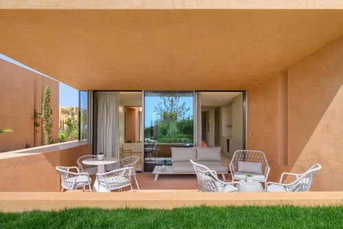 2 bedroom flat with terrace and parking in Palmares