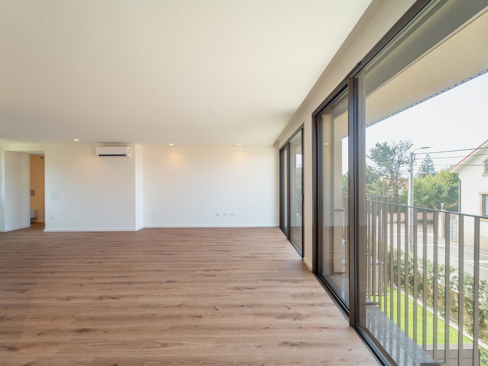 2 bedroom flat with balcony in Granja