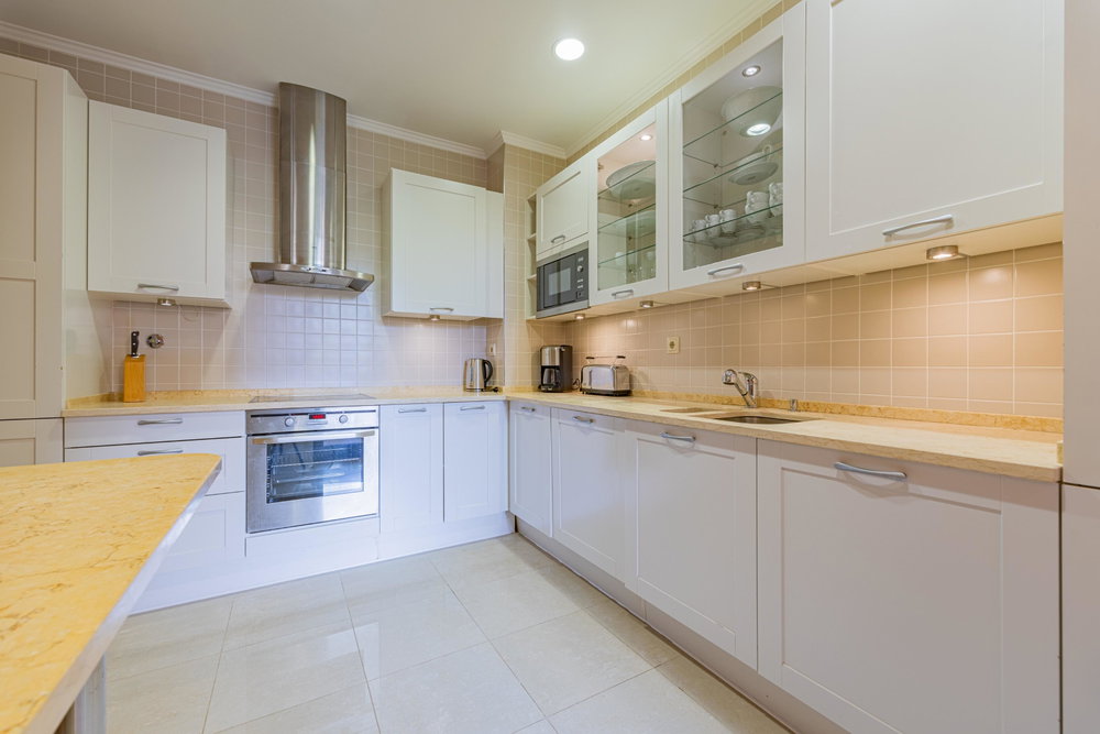 2 bedroom flat, condominium, pool and garage, Vilamoura, Algarve