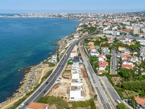 4 bedroom villa with rooftop and sea view in Cascais