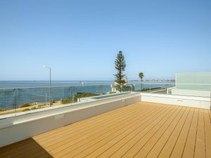 4 bedroom villa with rooftop and sea view in Cascais