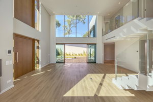 4 bedroom villa with pool and garden, in Estoril, Cascais