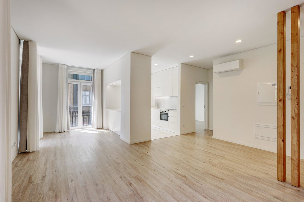 Furnished 2 bedroom flat, with terrace and parking next to Amoreiras