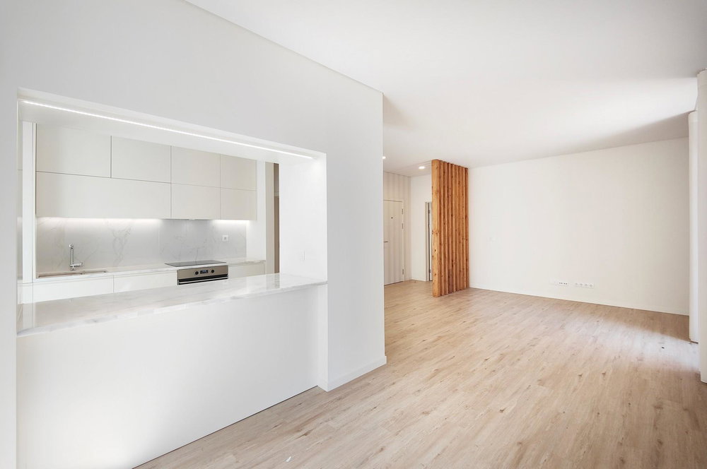 Furnished 2 bedroom flat, with terrace and parking next to Amoreiras