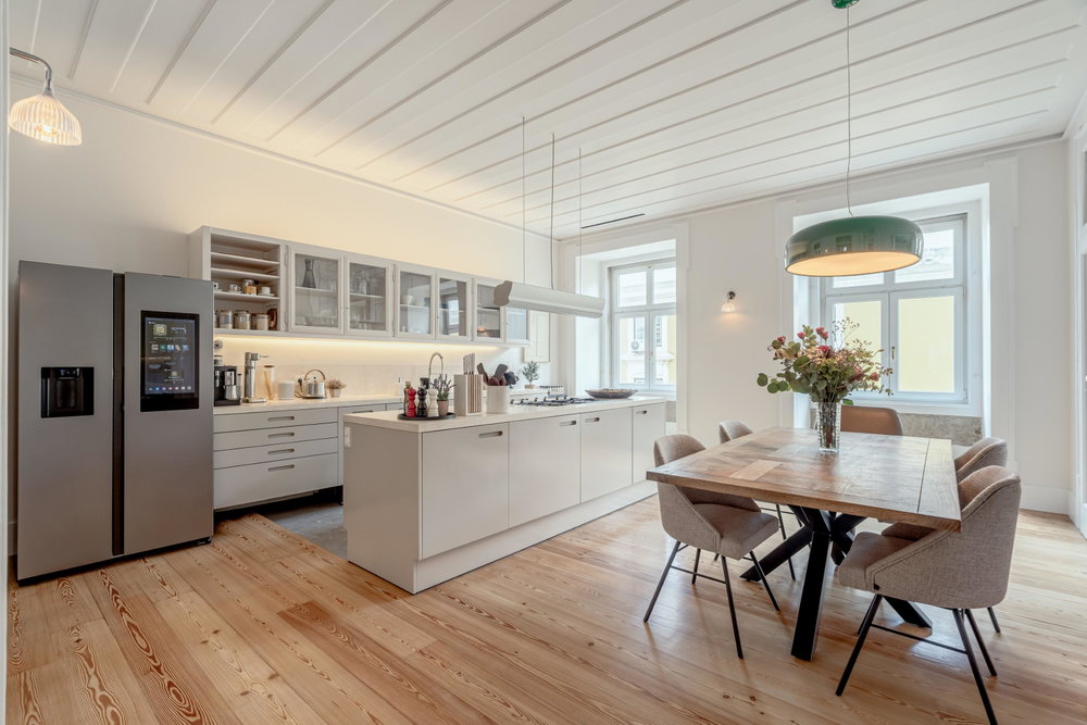 6 bedroom flat converted into 2+1 bedroom flat in Santa Maria Maior, Lisbon