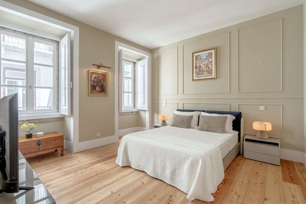 6 bedroom flat converted into 2+1 bedroom flat in Santa Maria Maior, Lisbon