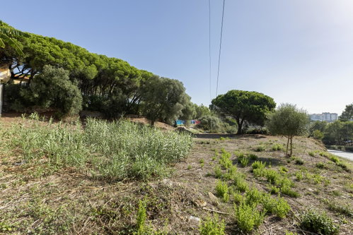 Cascais Urban Land, 1321 m² with project in approval