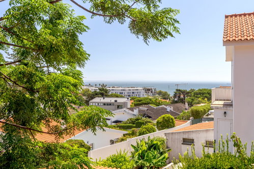 6 bedroom villa, with sea view, in Cascais
