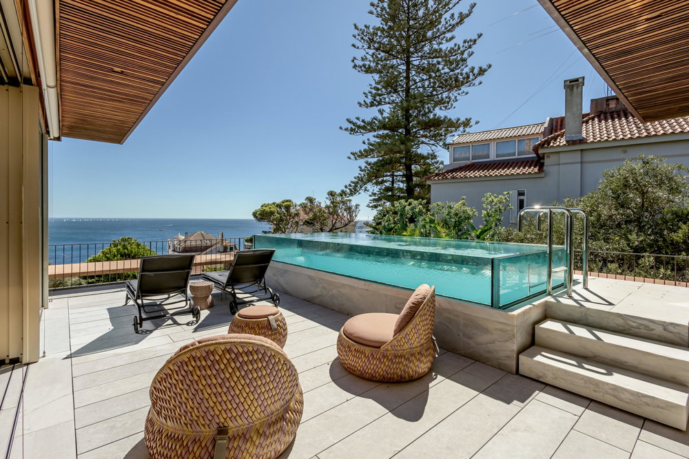 3 bedroom flat, Monte Estoril, sea view and private pool