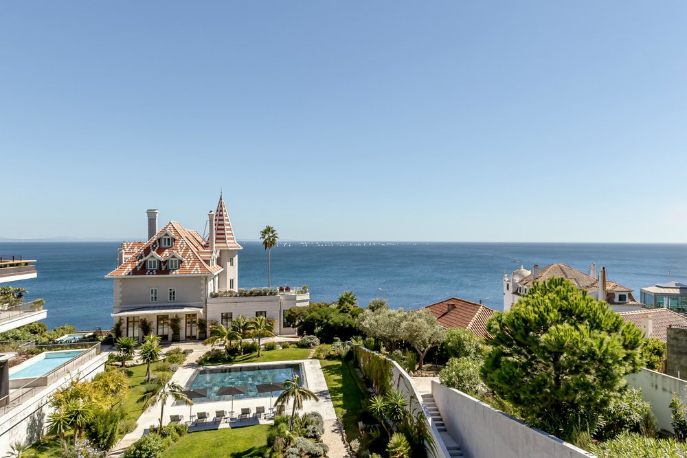 3 bedroom flat, Monte Estoril, sea view and private pool