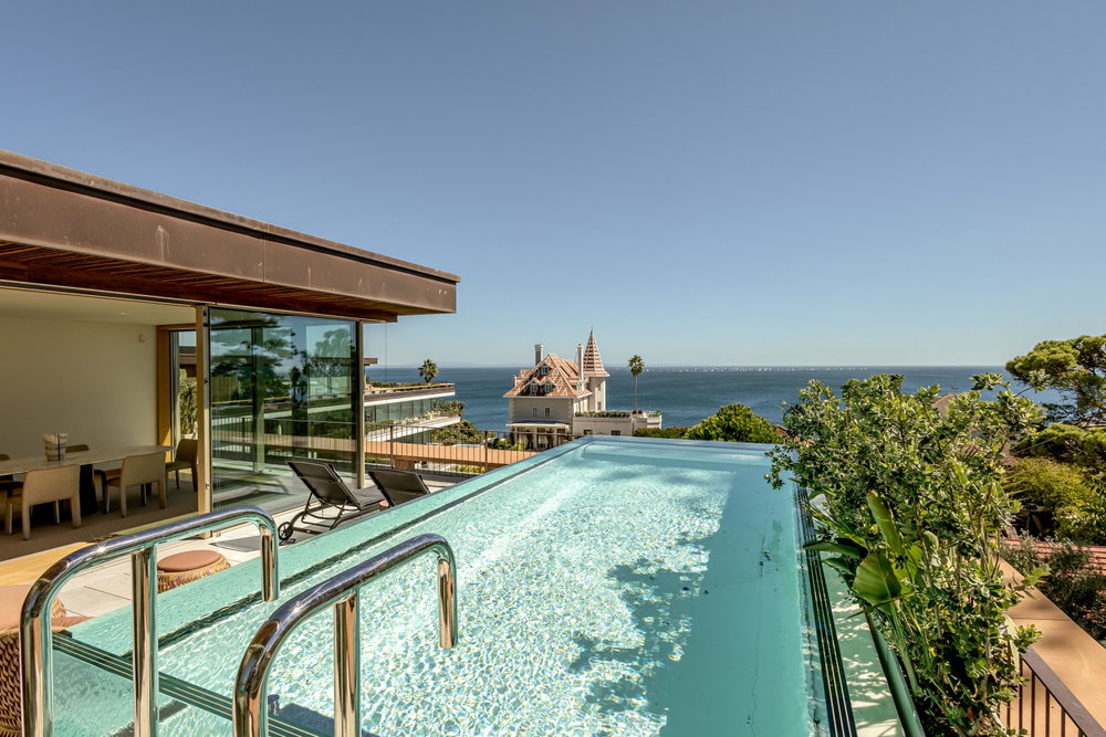 3 bedroom flat, Monte Estoril, sea view and private pool