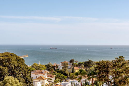 3 bedroom flat with sea view and terrace in Estoril