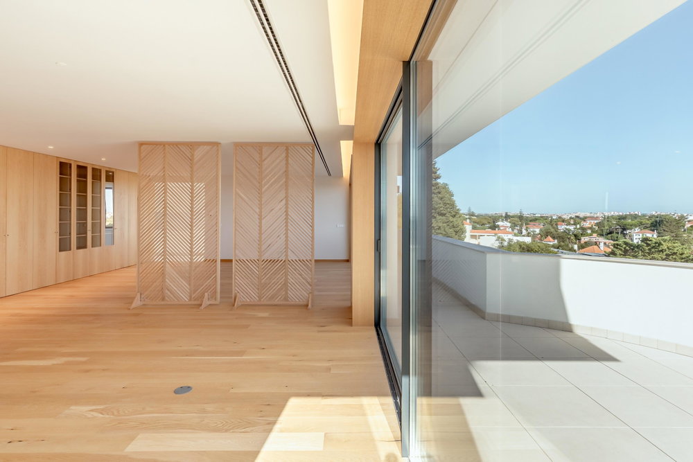 3 bedroom flat with sea view and terrace in Estoril