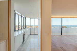 3 bedroom flat with sea view and terrace in Estoril