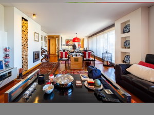 5 bedroom flat with terrace in a gated community – Porto