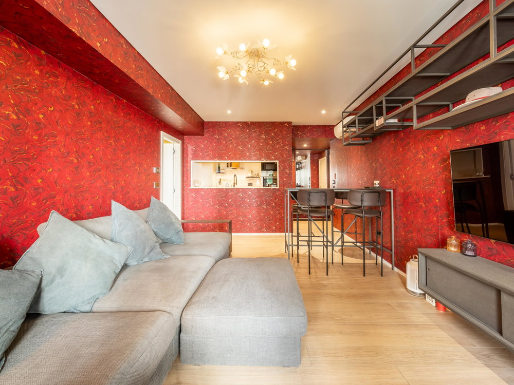 2 bedroom flat with balcony, in downtown Porto
