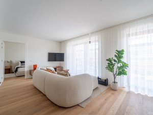 2 bedroom flat with outdoor area in the most recent development next to the Douro River