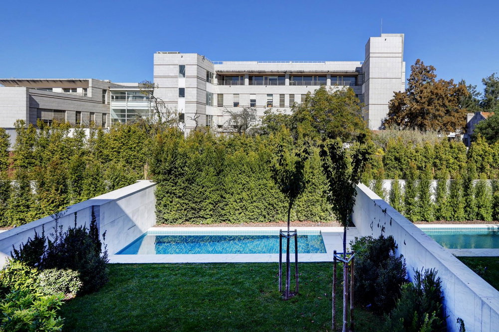 3+1 bedroom Townhouse w/ garden in luxury condominium, Cascais
