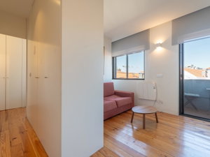 1 bedroom flat with balcony, on Avenida Rodrigues de Freitas