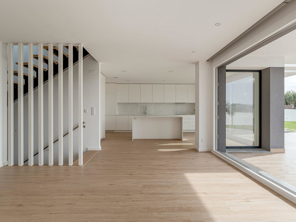 New 4 bedroom villa with sea views, garden and pool in Assenta, Ericeira