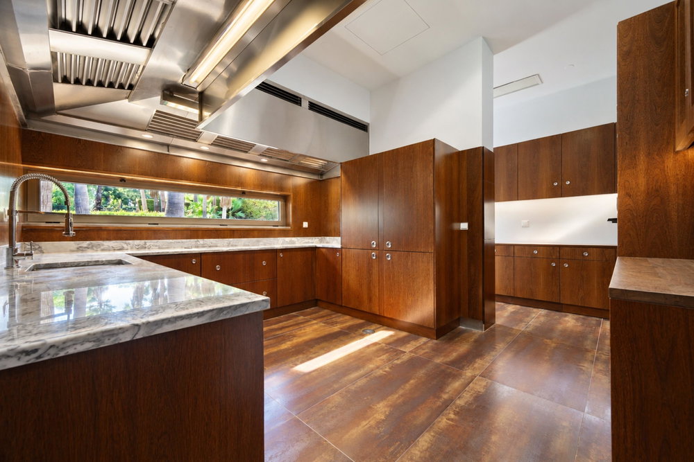 Contemporary 3 bedroom villa, located in São Rafael, Olhos de Água