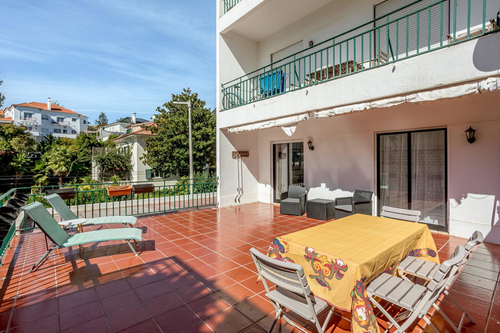 Apartamento T1 com terraço de acesso exclusivo e licença de AL