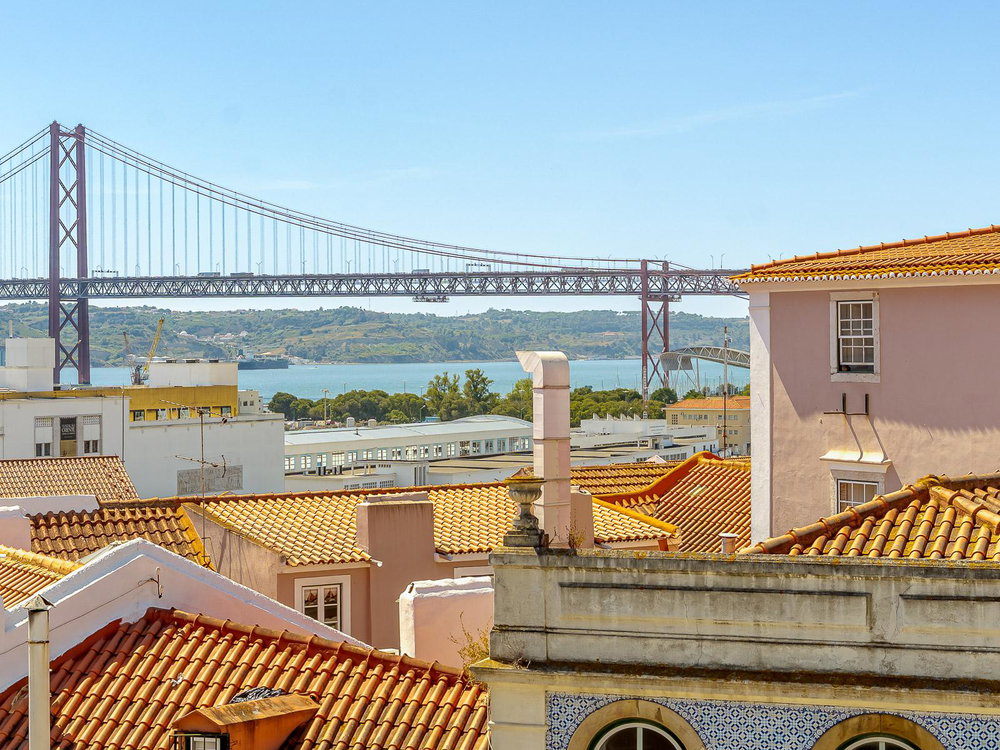 2-bedroom apartment at Villa Infante with a balcony and river views.