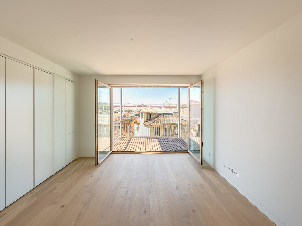 2-bedroom apartment at Villa Infante with a balcony and river views.