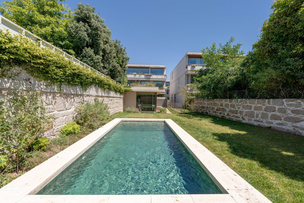 3-bedroom house in a new luxury development, with a garden