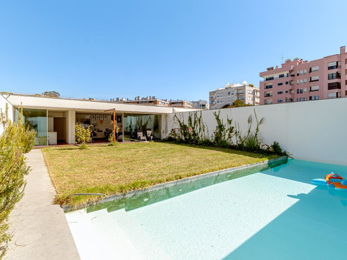 4-bedroom house in Paço do Lumiar, with garden, swimming pool and garage