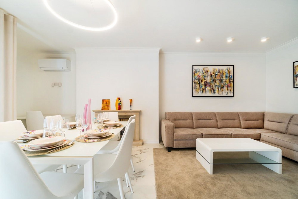 Fully renovated 3 bedroom, Apartment, Bairro do Rosário, Cascais