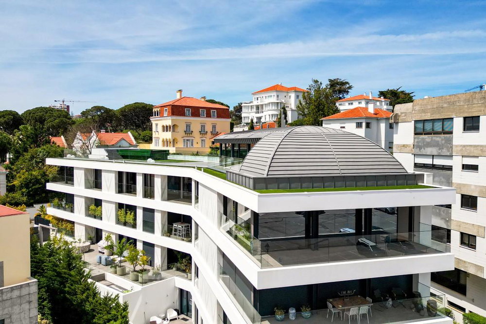 Duplex Penthouse 4+1 Bedroom with Private Rooftop and Pool in Estoril