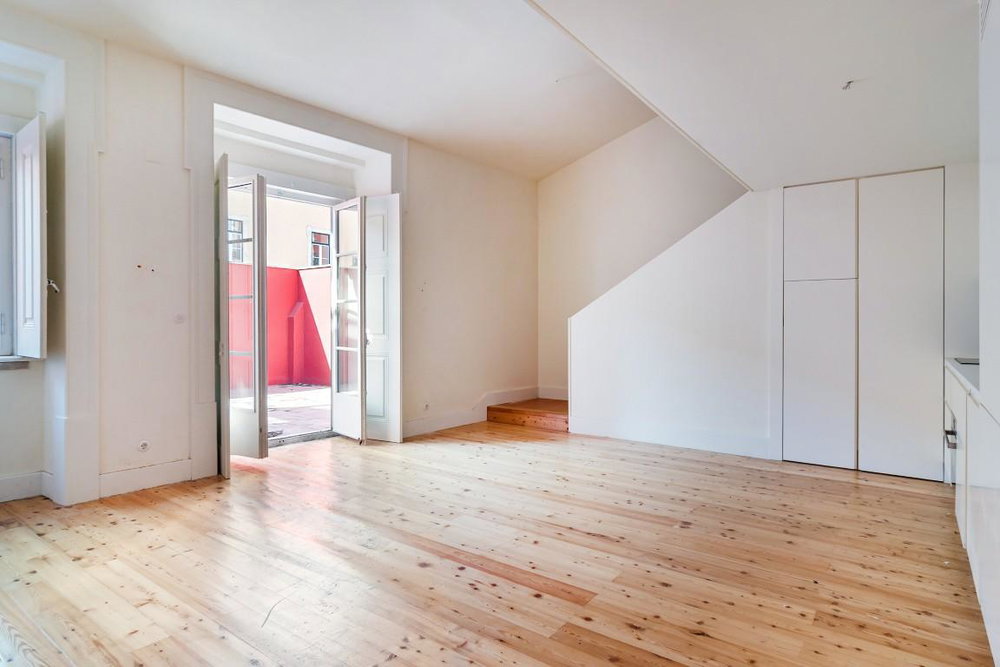 Unique Studio with Mezzanine & Private Terrace in Lapa, Lisbon